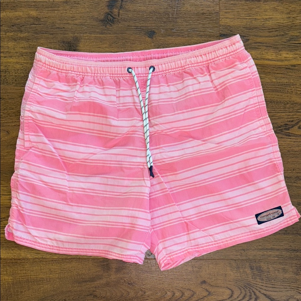 Vineyard Vines Pink and White Striped Swim Trunks Shorts size L